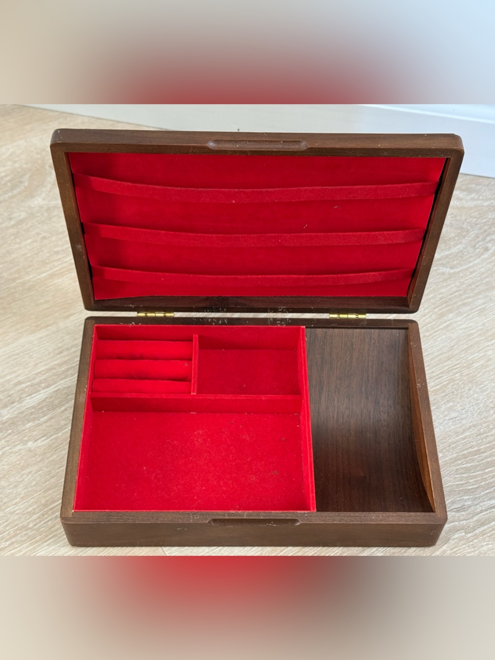 Trump’s Castle Casino Resort Black Walnut Jewelry Box Vintage Red Felt Lined